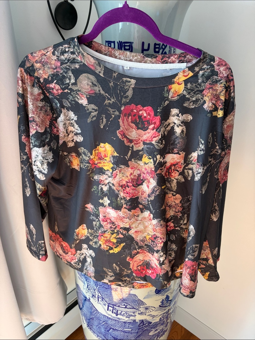 Women’s Black Floral Long-Sleeve Top